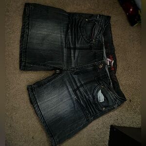 Rock Jean shorts Upper thigh length